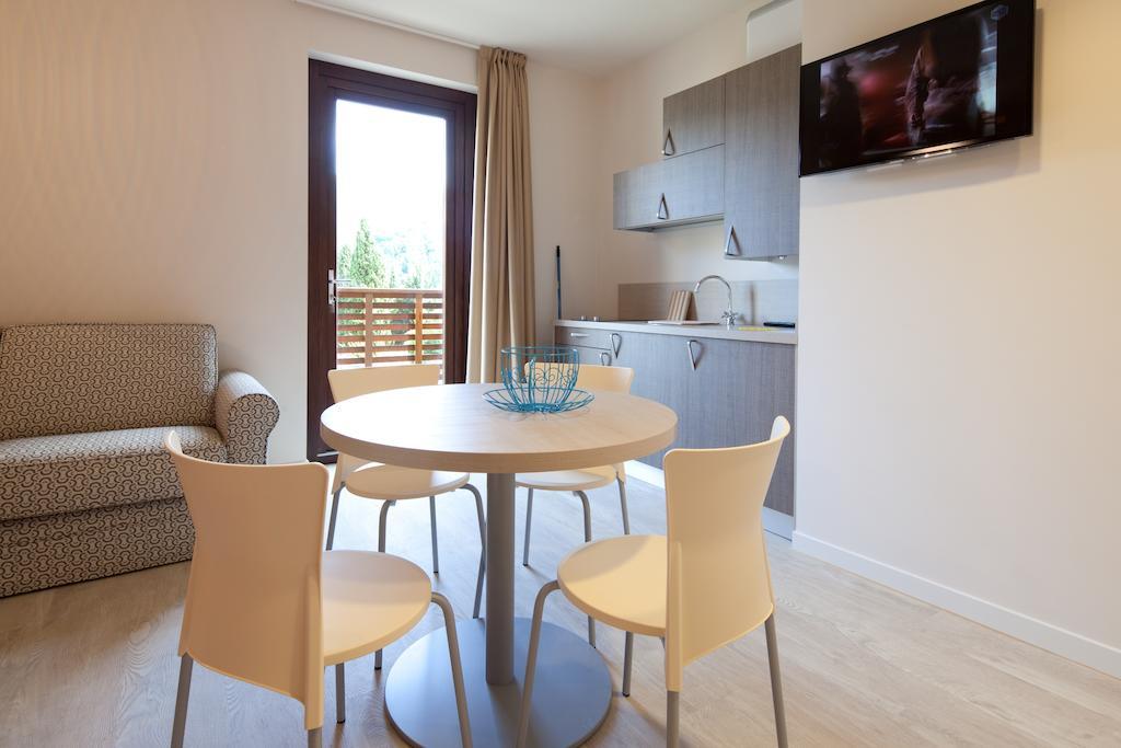 Residence Lenno Habitación foto